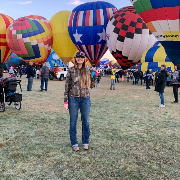 Meet Your Posher- Bailey - Picture 3 of 4